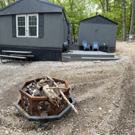 Kentucky Lake 3-bed Mobile Home Cabins - shared dock access WiFi, & Bald eagles!