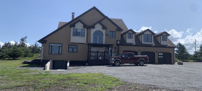 INCREDIBLE ocean cliff views at your doorstep on very private acreage + parking. Hotels in Digby County