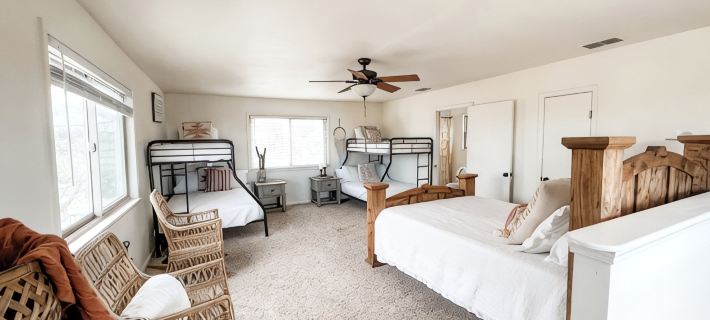 Hilltop Haven on 31 acres w/ Breathtaking Views, Horses, & Epic Fire Pit Ξενοδοχεία στην πόλη Kendall County