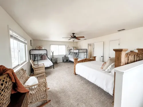 Hilltop Haven on 31 acres w/ Breathtaking Views, Horses, & Epic Fire Pit - con encanto
