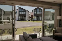 New + Modern 3BR House - 4-Star
