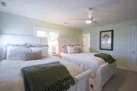Beauty for Ashes Retreat -Luxury Waterfront 2700 SQ FT; Buckroe Beach; Sleeps 10