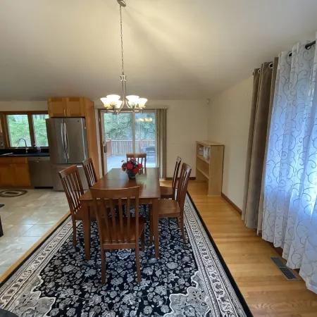 Terrific vacation house only 4.5 miles away from downtown Boston
