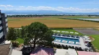 Everness Hotel & Resort - Pools