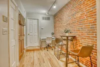 Charming Federal Hill! One Bedroom With Vibes - Condos