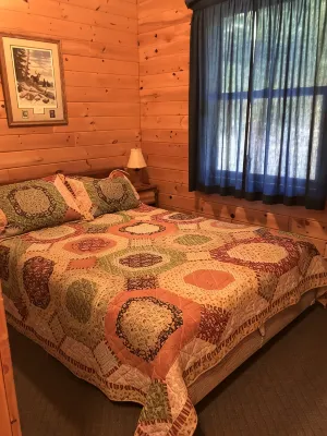 Iron River, WI. Deer Trail Cabin #2 Lake Delta - Alppimaja