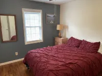 Compass Rose: Orient yourself! 3 bedroom peaceful retreat on the lake - 3-Star