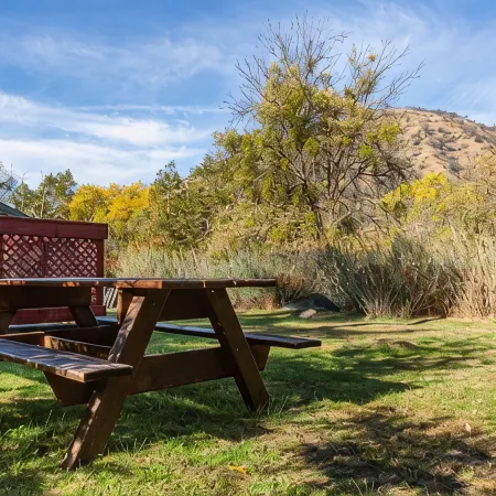 The Kaweah River Cabin sleeps up to 8 guests, located 3 minutes from entrance