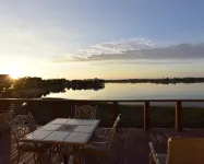 WATERFRONT Home  - Dolphins, Sunsets, Fishing, Kayaks, Canoe, Wildlife - 3-Star