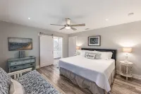 The Mermaid House on Key Allegro, waterfront, Open Bay views, sleeps 12-14 - 4-Star