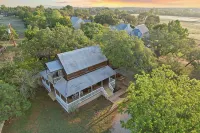 Vino Haus- Entire Cabin with Hot Tub- Guaranteed to See Deer! Quiet! - Alppimaja