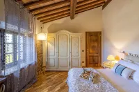 Charming villa in Chianni,Pool,garden, A/C, Pergola for al fresco dining,sleep 9 - 4성급