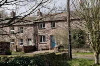 Charming,  cosy cottage. Family and dog friendly. - Wi-Fi