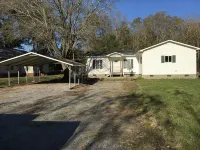 Mid Lake & located less than .2 mi from the boat ramp! Covered parking w/ Power. - Alphydda