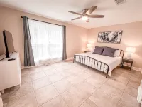Private 4 bedroom house near the beach with pool, hot tub, fire pit, game room. - Wifi