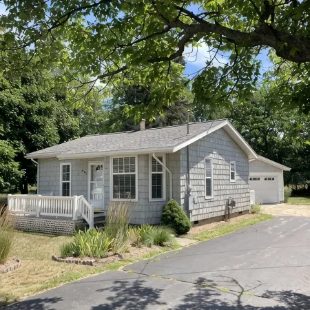 Best of Both Worlds! 5th Avenue Beach and Downtown Within Walking Distance!!