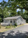 Best of Both Worlds! 5th Avenue Beach and Downtown Within Walking Distance!! - 3-Star