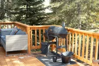 Light-Soaked A-Frame Close to Lake and Skiing - Hytter