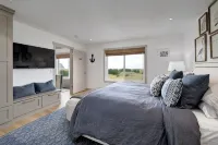 Oceanfront-Nicest on the Beach! Full Late 2025 Renovation!! - 4-Star