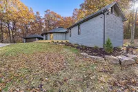 Octagon of the Ozark's. 10 minutes from Springfield! Remote feel, yet close. - Boutique