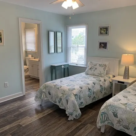 Water Music OBX: Ocean views, easy beach access, private pool. Pet friendly.