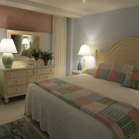 Magnificent Ocean Front. Beautiful Five-Star. Perfect, Quiet Get-Away.