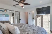 บ้านปรับปรุงใหม่สวย 3 ห้องนอน 2 ห้องน้ำ พร้อมสระว่ายน้ำและจากุซซี่ - ที่มีสระว่ายน้ำ