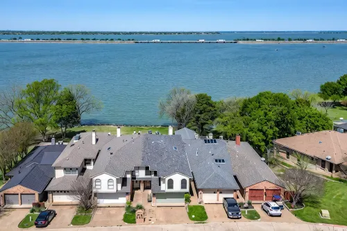 Lake Ray Hubbard - Luxury Lakeside Home Located in Chandler's Landing - Rockwall - Jacuzzi