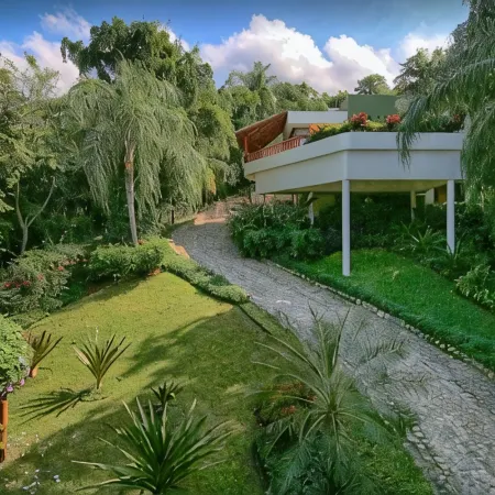 Villa Cherimoya in Sayulita with Private Pool and Easy Walk to Beach & Village
