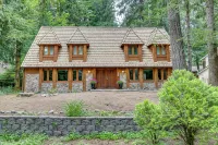 Mt. Hood Alpine Chalet w/ hot tub, kid & dog friendly - Chalets