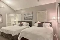 Completely Renovated 3 Br + Loft Mountain Villa - 2nd Floor - 4-Star
