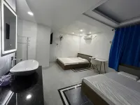 Mai Tuan Pool Villa Hotel Lương Thế Vinh - Pools