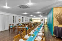 Orator Hotel Samoa - breakfast