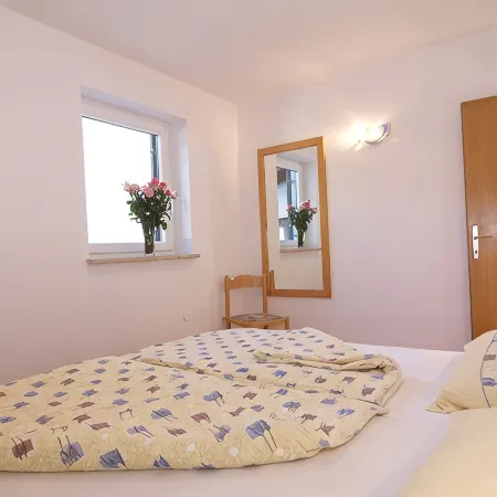 Large apartment just 300m from the beach in Porec