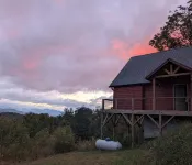 Modern, Cozy Hot Tub, Stunning Views, 3 Fireplaces.Insta-@Mymysticmountainnc. - 小木屋