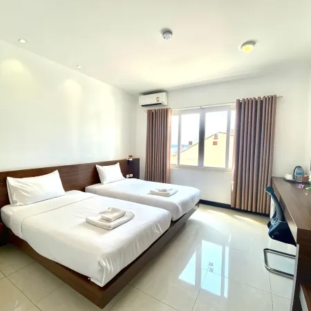 Intouch Riverside Hotel