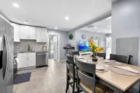 3Br- Sleeps 6- Forestville Bristol- Parking - واي فاي