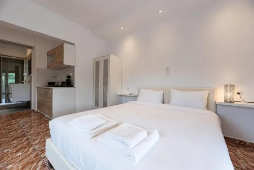 ATH Airport Suites Free Shuttle from and to Athens Airport - breakfast