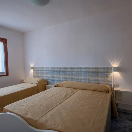 Apartment with garden and wi-fi in residence with swimming pool