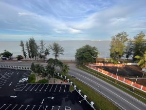 Mutiara Melaka Beach Resort by LaLuna