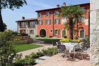 Residence Borgo Mondragon