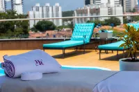 Hotel Roseliere Bucaramanga فنادق في Floridablanca