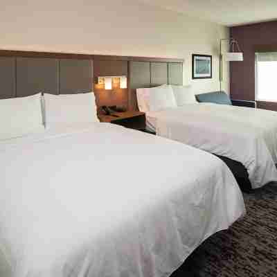 Holiday Inn Express & Suites Little Rock Downtown Rooms