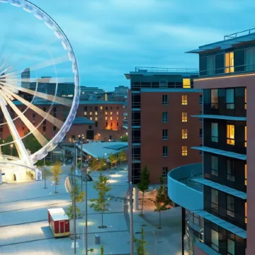 Staybridge Suites LIVERPOOL by IHG Отели рядом с достопримечательностью «Комплекс Альберт-Док»