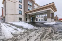 Cobblestone Inn & Suites - Menomonie/UW-Stout Hotels in Menomonie