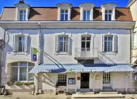 Logis Hôtel le Lion d'Or Hotels in Chauvigny