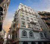 Voir Hotel Pera Hotel in zona Crazy Aenigma