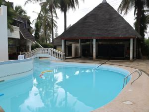 ゲストルームの部屋 - ディアニビーチ、ケニアの素晴らしいビーチプロパティ。夢の休暇の場所