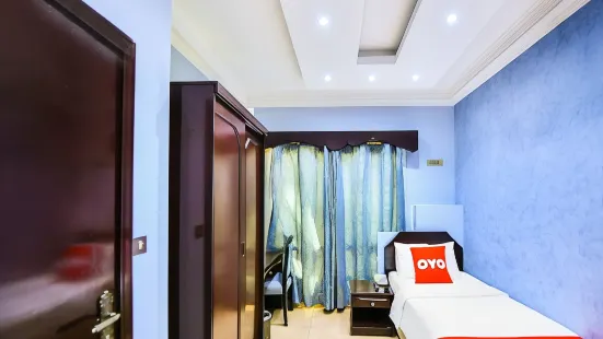 OYO 137 Marina Hotel