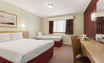 Days Inn by Wyndham Warwick South M40